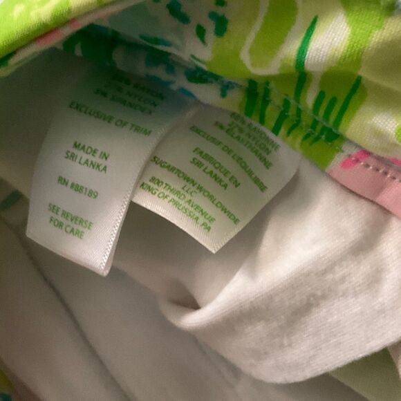 Lilly Pulitzer Women's Honda Classic Shorts - size 12 - Picture 4 of 5